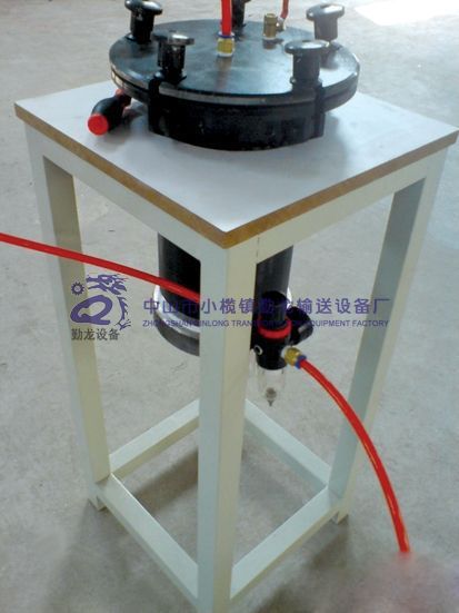 大型注膠機